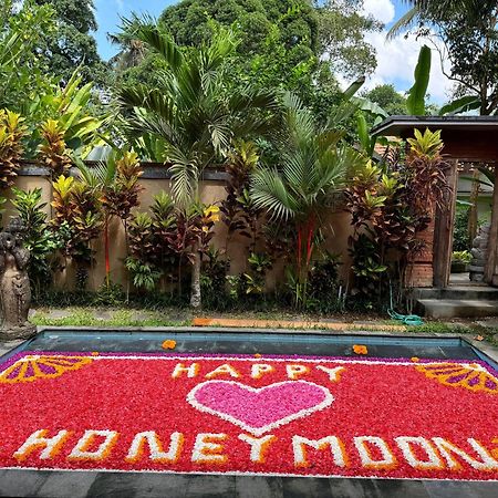 Ubud Suarga Private Pool Villa Exterior photo