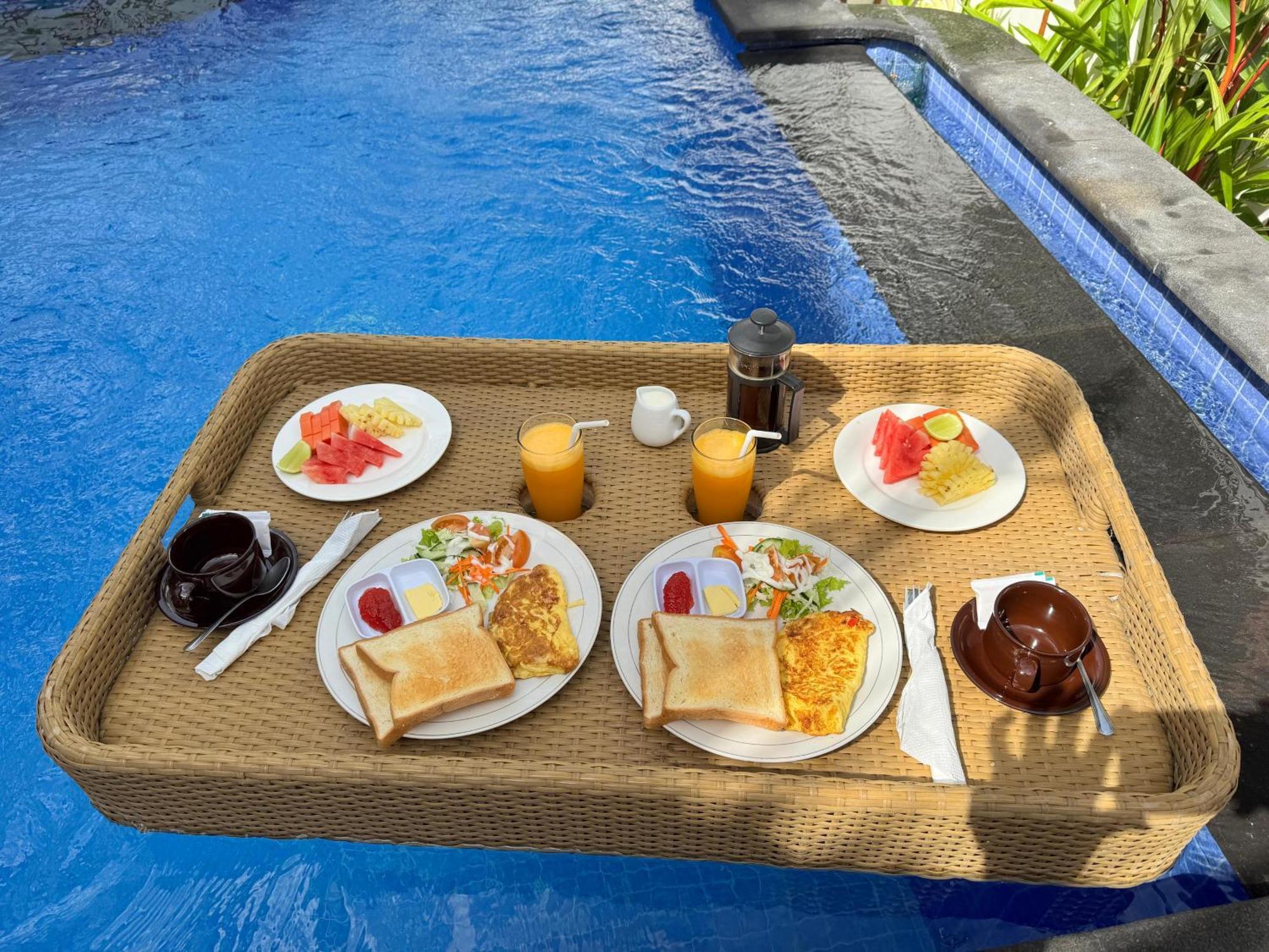 Ubud Suarga Private Pool Villa Exterior photo